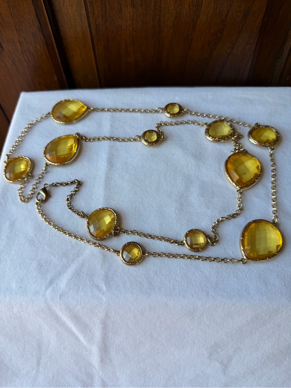 Long Gold Tone Station Necklace Amber Yellow Faceted Acrylic Stones - Picture 4 of 9